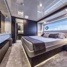 Kitsune Yacht 