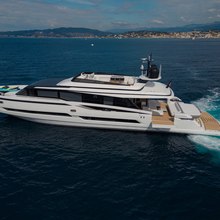 X One Yacht 