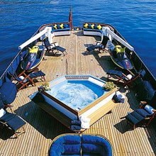 Albacora Yacht 