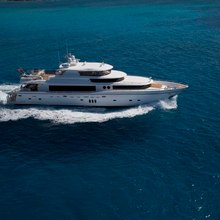 Rich Guys Nickel Yacht 