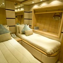 Seven Star Yacht 