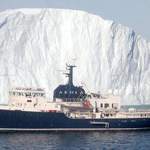 Omnia Yacht 