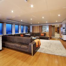 Code 8 Yacht 