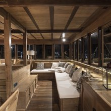 Tiare Yacht 