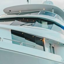 La Lady Yacht 
