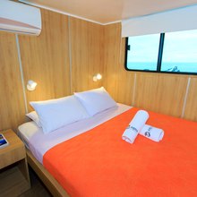 Pinguino Explorer Yacht 