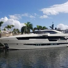 Sea Glass Yacht 