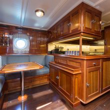 Uriel Yacht 