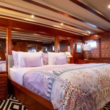 Sea Breeze III Yacht 