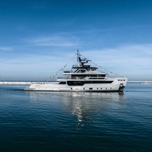 Lt. Pete Maverick Mitchell Yacht 