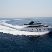 5 Aces Yacht 