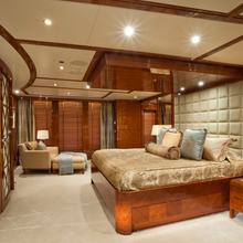 Coco Veinte Yacht Master Stateroom