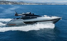 Riva yacht rental SAMIRA offers 10% off South of France charters from September
