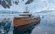 Heading South For The Winter: Explorer Yacht LA DATCHA Announces Antarctica Yacht Charters