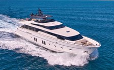 Fill-the-Gap Offer: Save 10% on Greece Yacht Charters Aboard Luxury Yacht WOMBAT