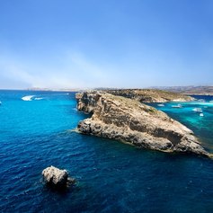 Cruise to the Blue Lagoon in Comino