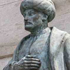 Statue of Suleiman the Magnificent, Edirnekapi