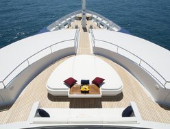 Foredeck seating