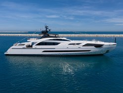 Pershing 140 photo 3