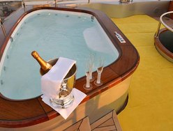 Jacuzzi