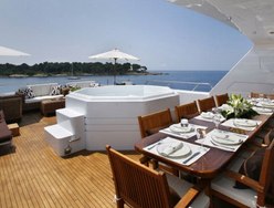Top Deck Dining