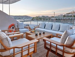 White Knight photo 3