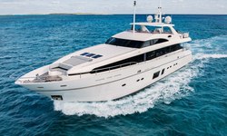 Beachfront II yacht charter 