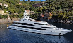 Lucky Lady yacht charter 