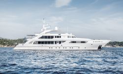 Oasis yacht charter