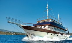 Love Boat yacht charter 