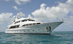 Hoshi yacht charter 