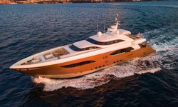 Quantum H yacht charter 