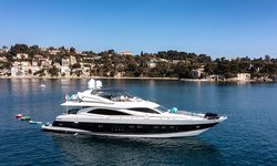 Excelerate Z yacht charter 
