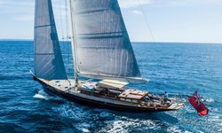 Atalante yacht charter 