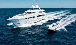 Mac Brew yacht charter 
