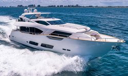 Mirracle yacht charter 