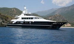 Lady Azul yacht charter
