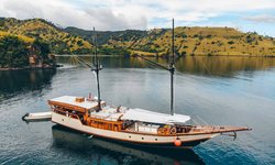 Samara II yacht charter 