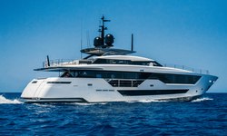 Alvium yacht charter 