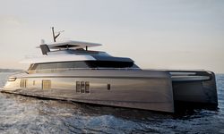Manta yacht charter 
