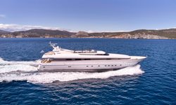 Mobius yacht charter 