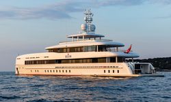 Bijin yacht charter 