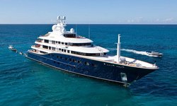Aquila yacht charter