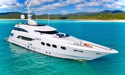 De Lisle III yacht charter 