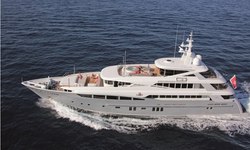2 Ladies yacht charter 