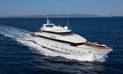 Miraggio yacht charter 