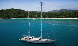 Infinium yacht charter