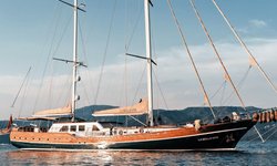 La Bella Vita yacht charter 