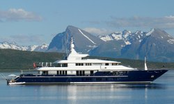 Triple Seven yacht charter