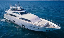 Seven S yacht charter 